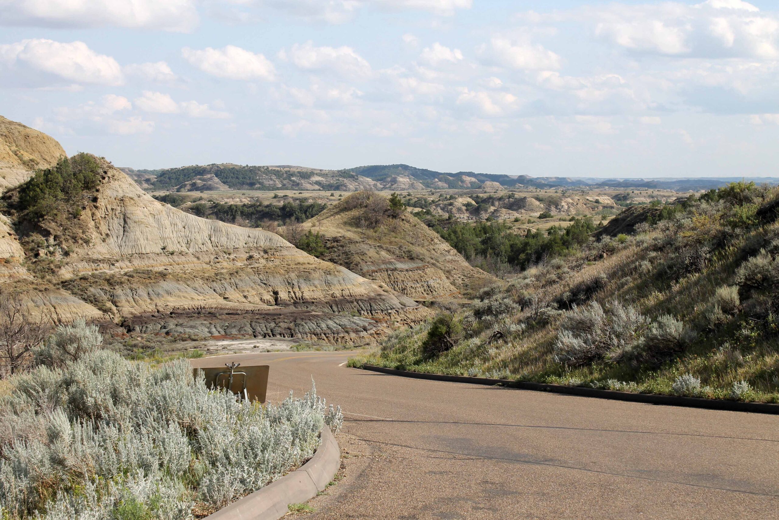 Scenic drive in Theodore Roosevelt National Park