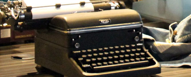 old black typewriter