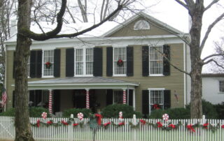 Antebellum Home in Huntsville decorated for Christmas